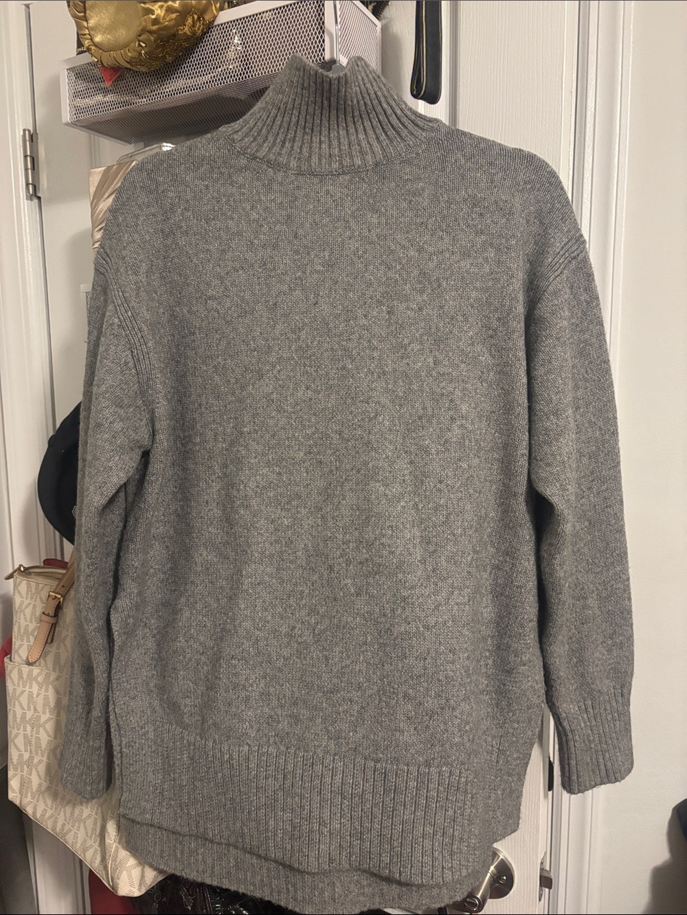 H&M Women's Light Grey Turtleneck Sweater
